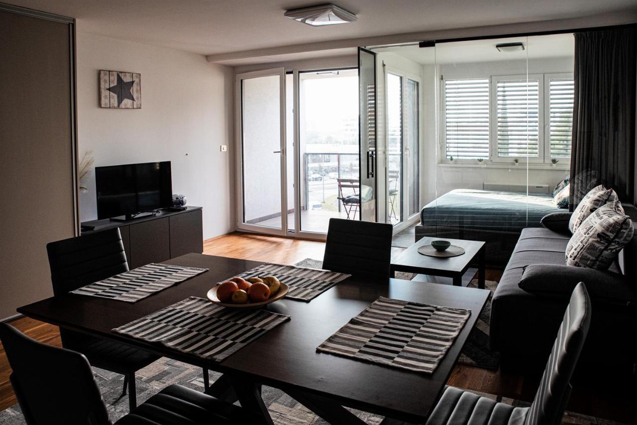Burin Apartment Koper Bagian luar foto