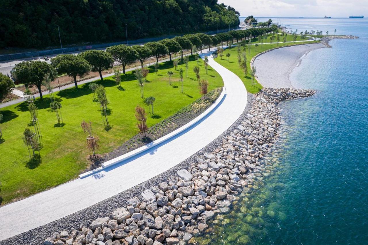 Burin Apartment Koper Bagian luar foto